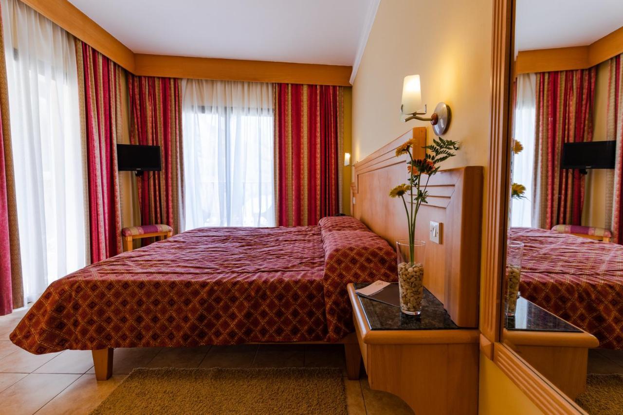Hotel San Andrea ซเลนดิ ภายนอก รูปภาพ